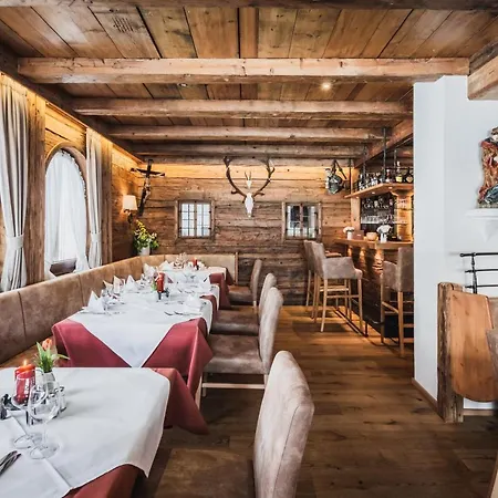 Hotel Alte Schmiede Hiltpolt 4*