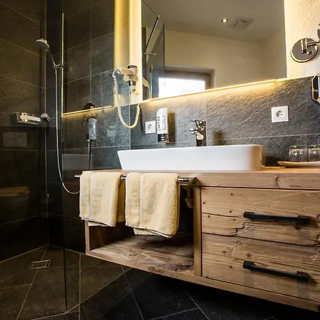 Hotel Alte Schmiede Hiltpolt 4*