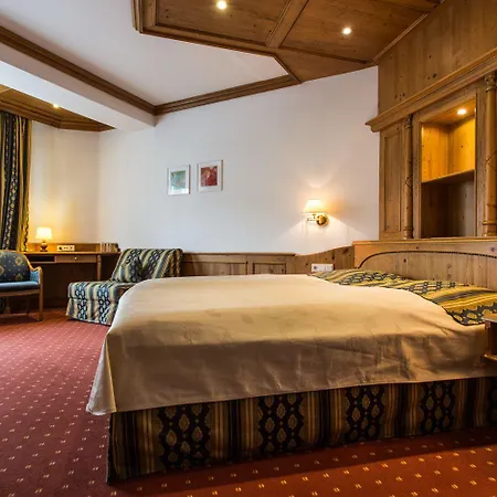 奥特施米德希特珀特酒店  4*