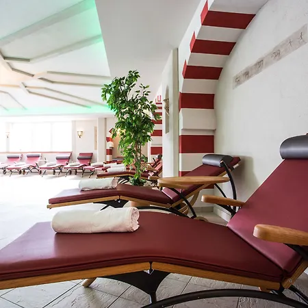 奥特施米德希特珀特酒店 