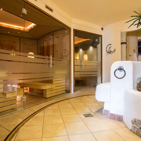 Hotel Alte Schmiede Hiltpolt 4*